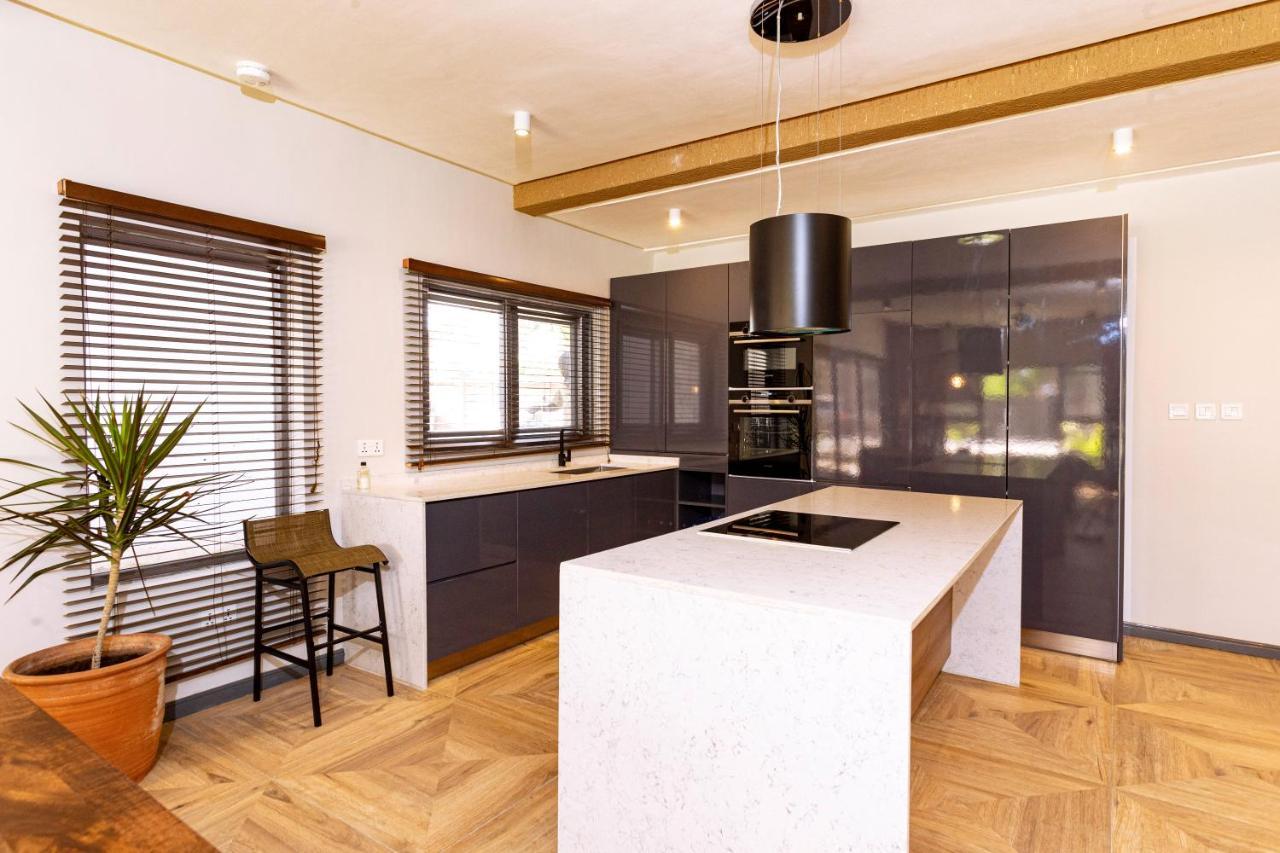 Serenity Residences & Spa - Kokrobite Beach ภายนอก รูปภาพ