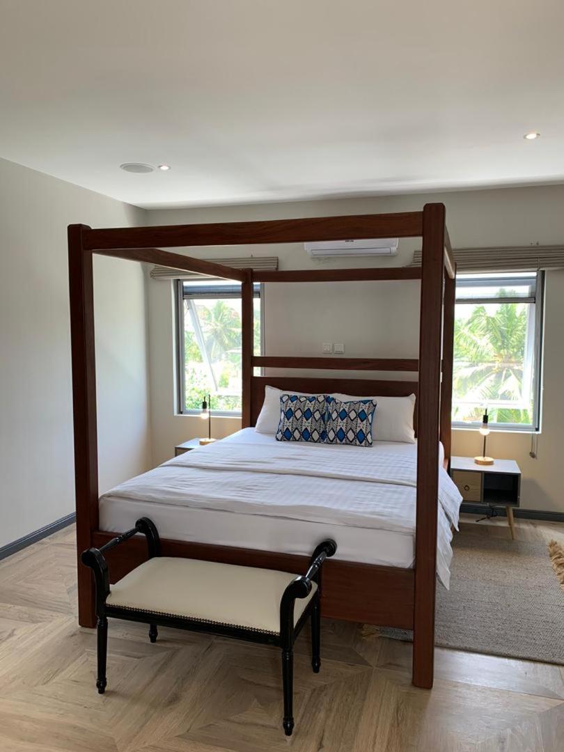 Serenity Residences & Spa - Kokrobite Beach ภายนอก รูปภาพ