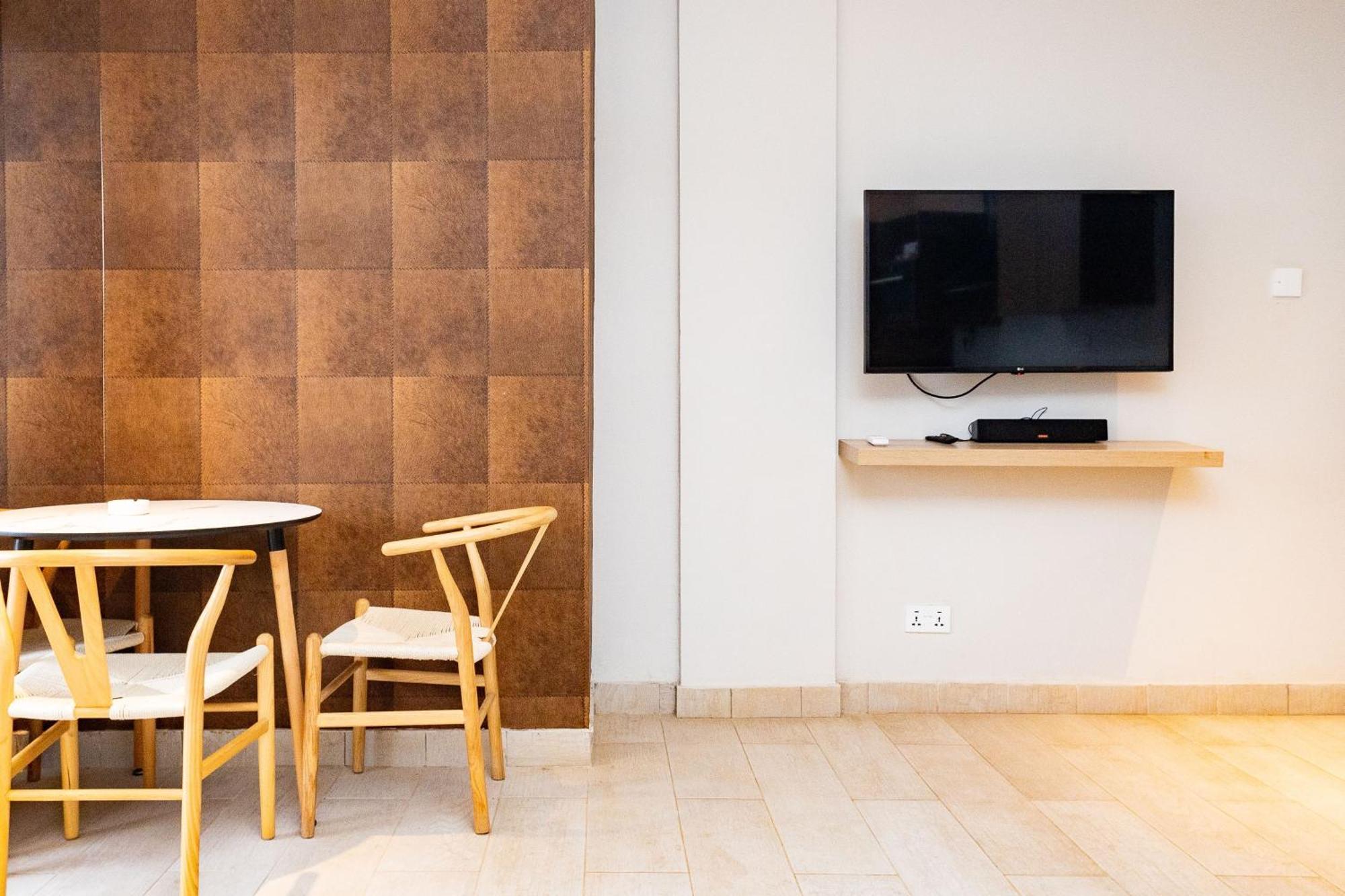 Serenity Residences & Spa - Kokrobite Beach ภายนอก รูปภาพ